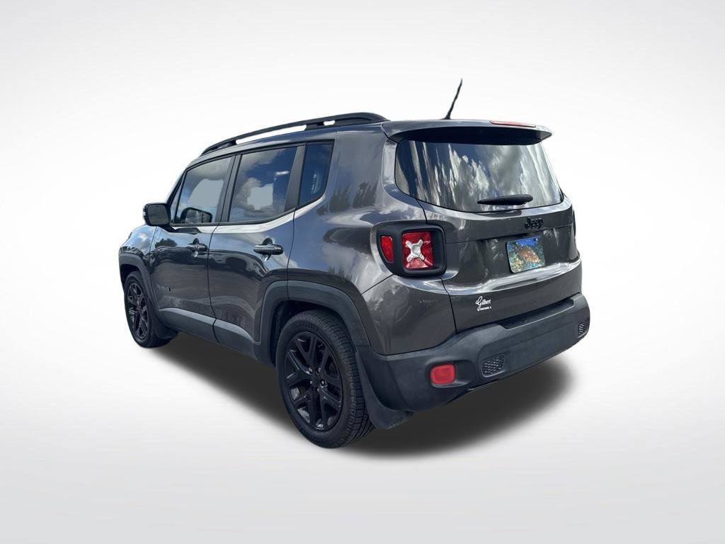 Used 2017 Jeep Renegade Altitude FWD image 6