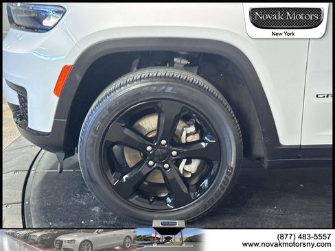 Used 2023 Jeep Grand Cherokee L Laredo image 10