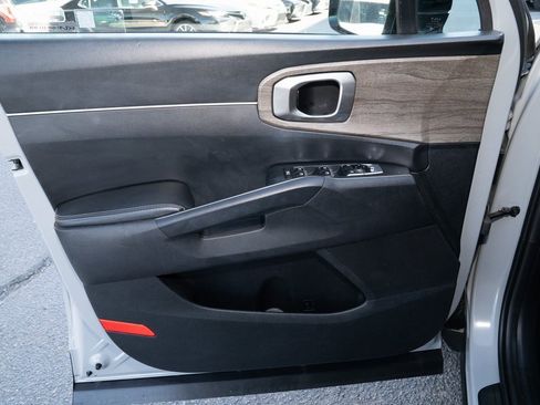 Used 2022 Kia Sorento S w/ Panoramic Sunroof Package image 15