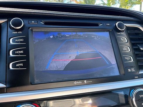 Used 2014 Toyota Highlander XLE image 14