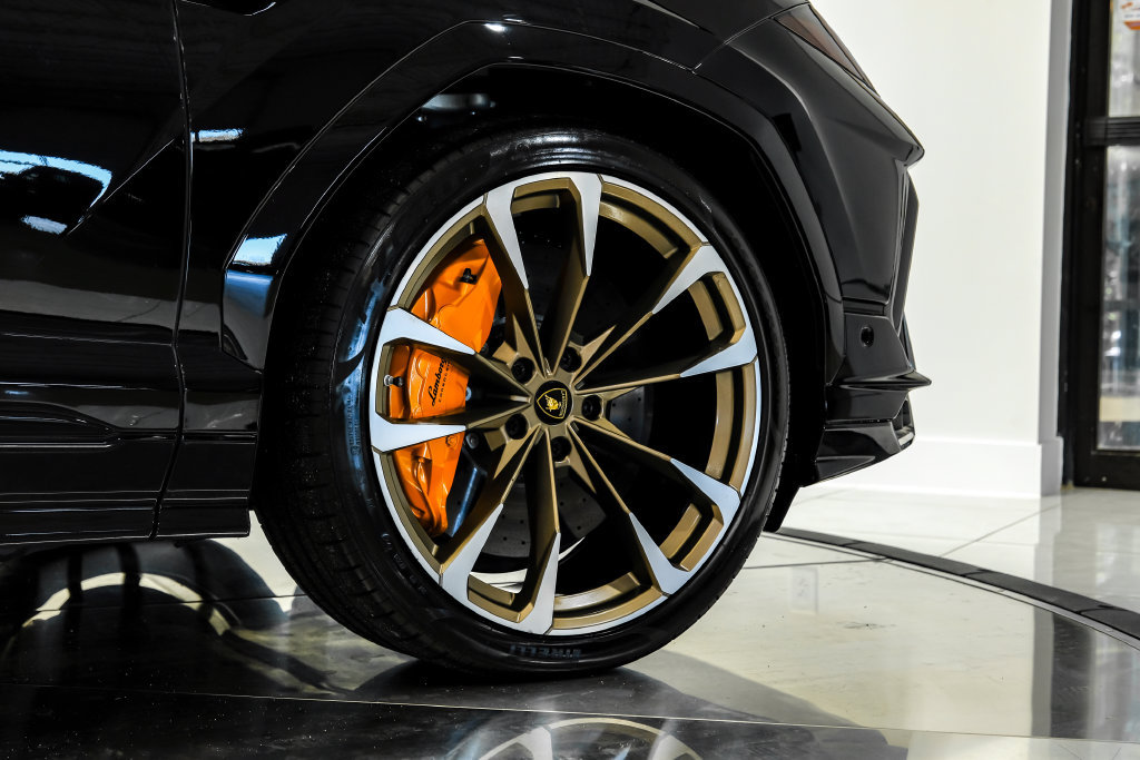 Used 2024 Lamborghini Urus S AWD/4WD image 75