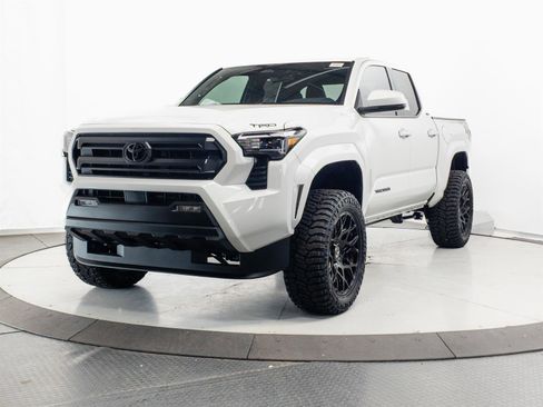 New 2026 Toyota Tacoma SR5 AWD/4WD image 3