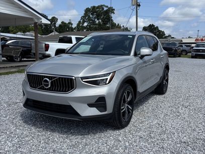 Used 2025 Volvo XC40 B5 Core