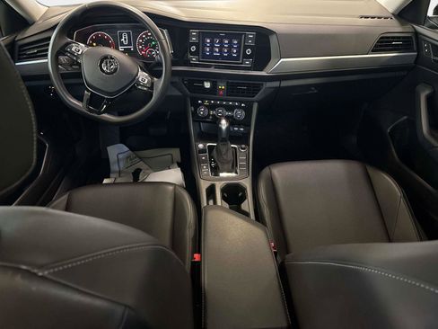 Used 2020 Volkswagen Jetta SE image 16