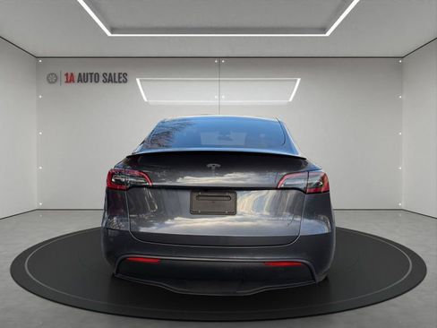 Used 2021 Tesla Model Y Performance image 4