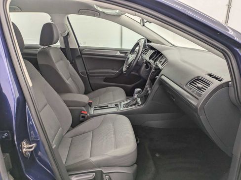 Used 2019 Volkswagen e-Golf SE w/ Driver Assistance Package FWD image 21