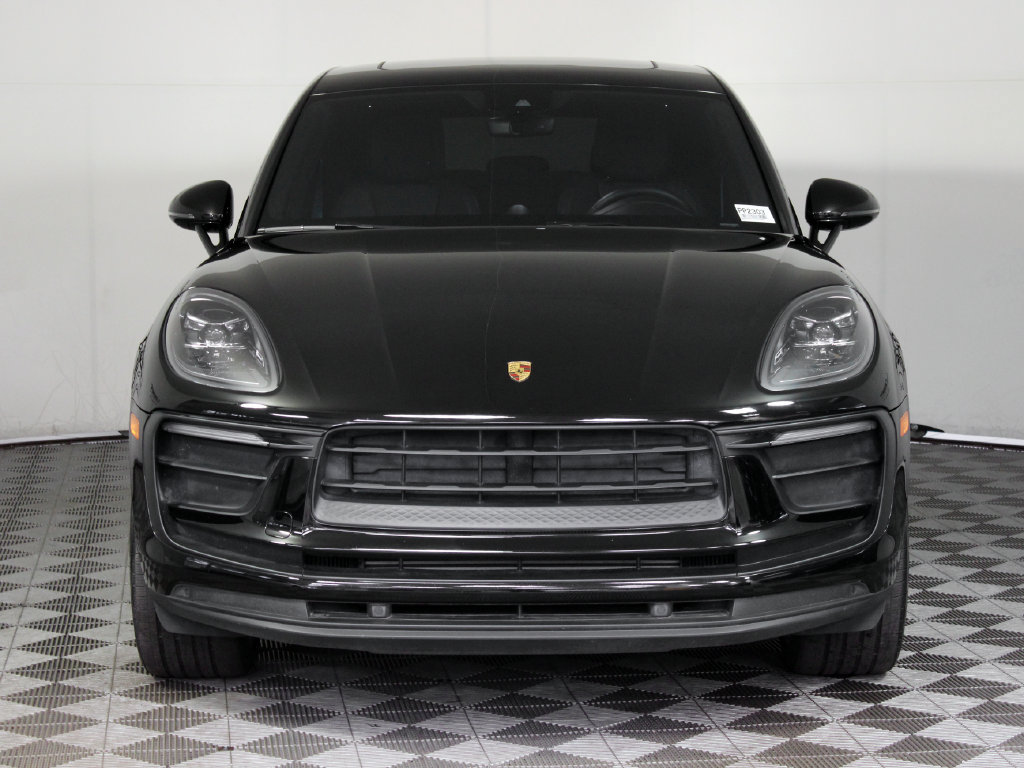Certified 2022 Porsche Macan AWD/4WD image 10