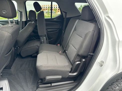Certified 2021 Chevrolet Traverse LS image 29