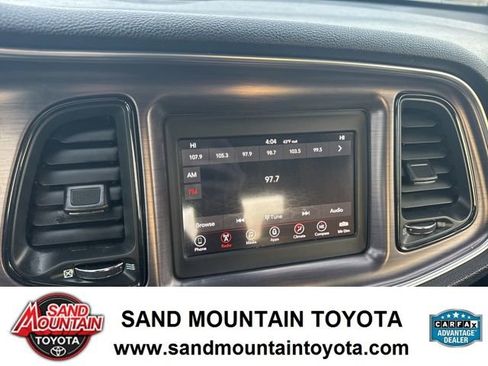 Used 2018 Dodge Challenger SXT image 21