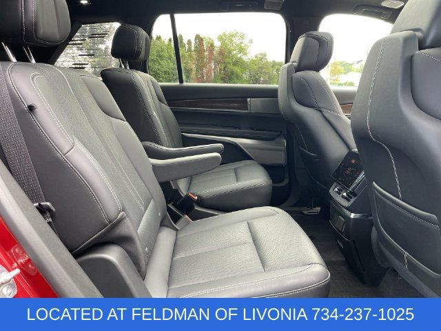 Certified 2026 Cadillac Vistiq Sport w/ LPO, Floor Liner Package AWD/4WD image 27