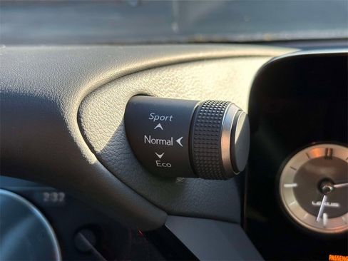 New 2025 Lexus ES 350 350 image 30