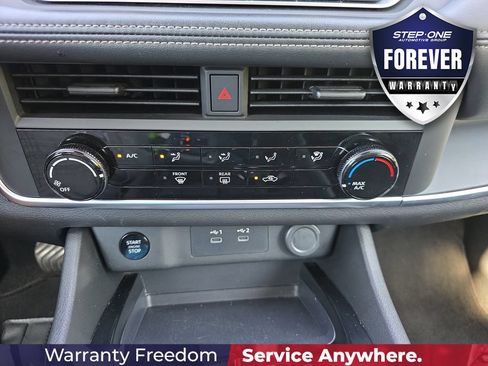 Used 2024 Nissan Rogue S AWD/4WD image 25
