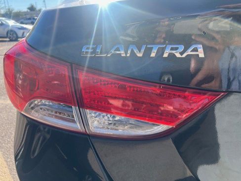 Used 2012 Hyundai Elantra GLS w/ Comfort Pkg 2 FWD image 26