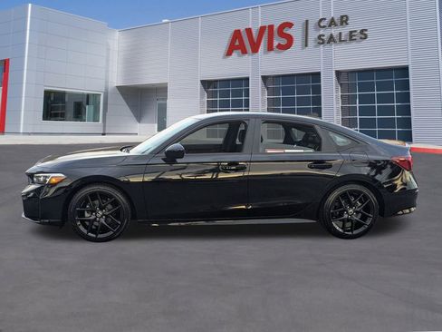 Used 2025 Honda Civic Sport image 11