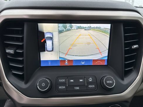Certified 2018 GMC Acadia Denali w/ Technology Package AWD/4WD image 15