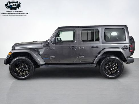 Used 2023 Jeep Wrangler Unlimited Sahara w/ Cold Weather Group AWD/4WD image 6