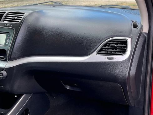 Used 2017 Dodge Journey SE w/ Flexible Seating Group FWD image 22