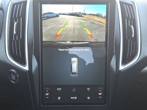 Used 2024 Ford Edge SE w/ Black Appearance Package image 33