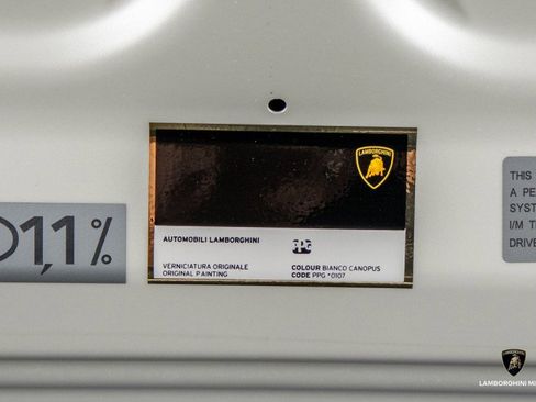 Used 2017 Lamborghini Huracan LP 610-4 image 9