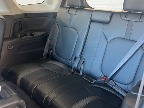 Used 2024 Honda Pilot Touring image 12