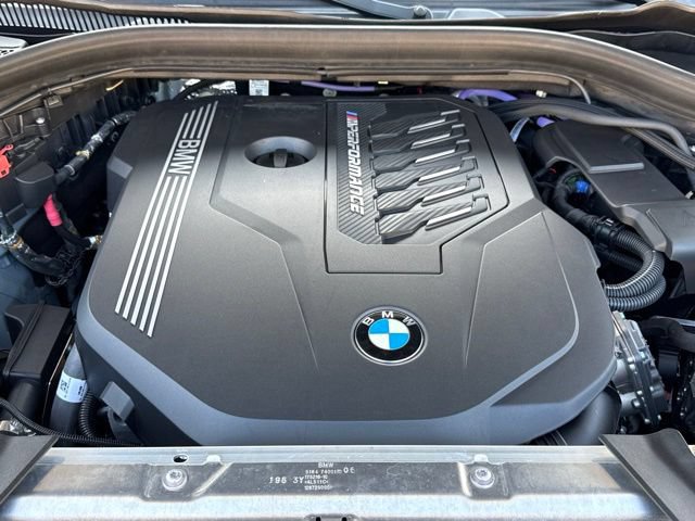 Certified 2025 BMW X4 M40i AWD/4WD image 31