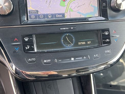 Used 2017 Toyota Avalon Limited w/ Carpet Mat Package image 19