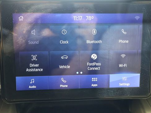 Used 2021 Ford Explorer XLT w/ Equipment Group 202A AWD/4WD image 14