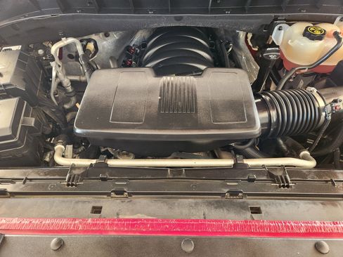 Used 2019 Chevrolet Silverado 1500 High Country image 34