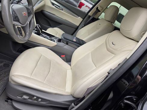 Used 2020 Cadillac XT5 Premium Luxury AWD/4WD image 6