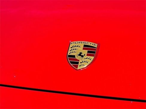 Used 2023 Porsche Cayenne Platinum Edition image 22