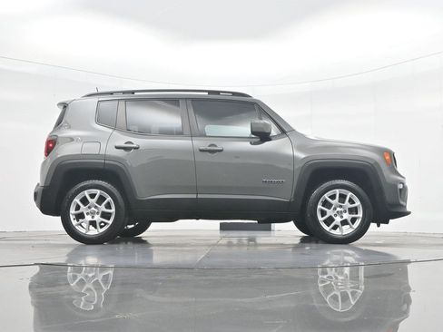 Used 2021 Jeep Renegade Latitude w/ Luxury Group I AWD/4WD image 30