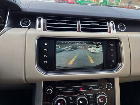 Used 2016 Land Rover Range Rover HSE image 22