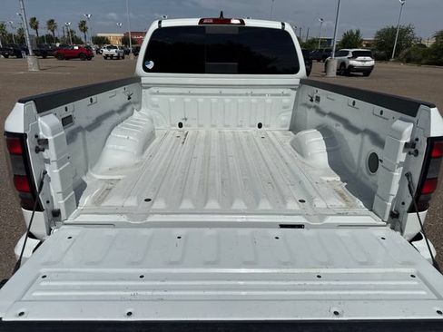 Used 2025 Nissan Frontier SV RWD image 18