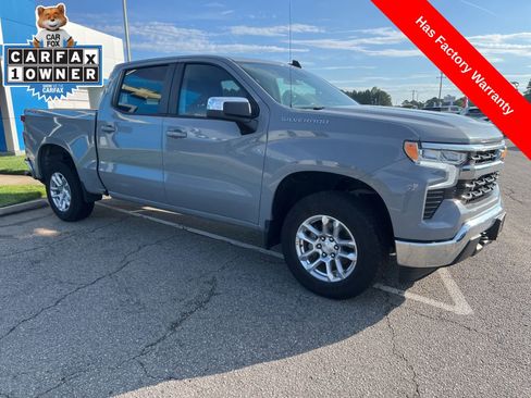 Used 2024 Chevrolet Silverado 1500 LT AWD/4WD image 7