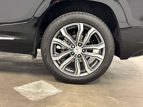 Used 2020 GMC Terrain Denali w/ Denali Premium Package FWD image 14