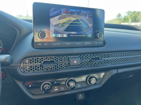 Certified 2023 Honda HR-V Sport image 15