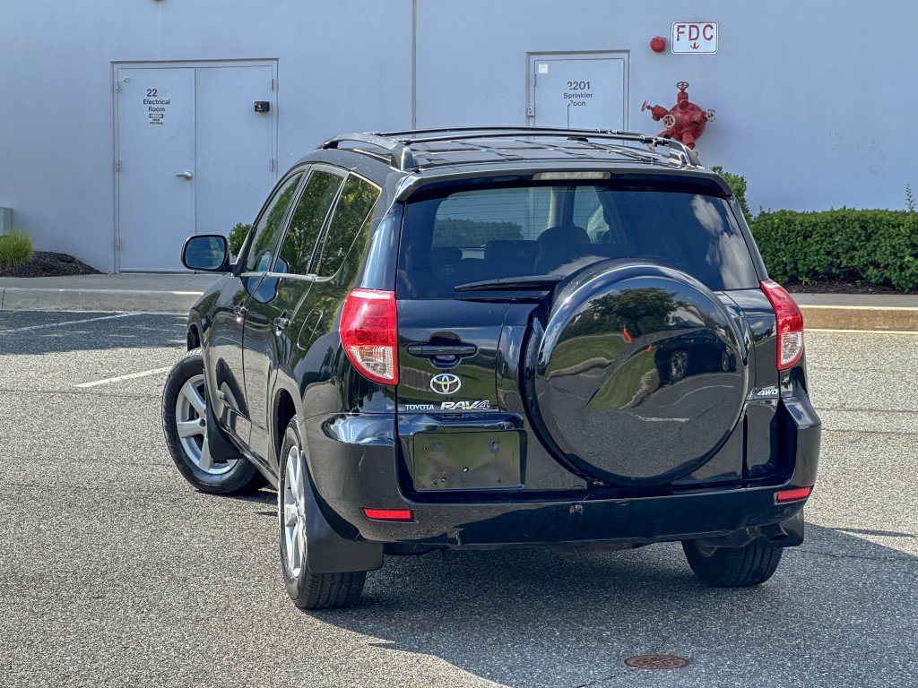 Used 2007 Toyota RAV4 Limited w/ Tow Prep Pkg AWD/4WD image 14