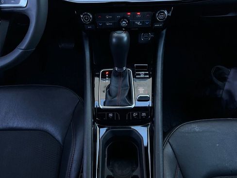 Used 2025 Jeep Compass Trailhawk image 14