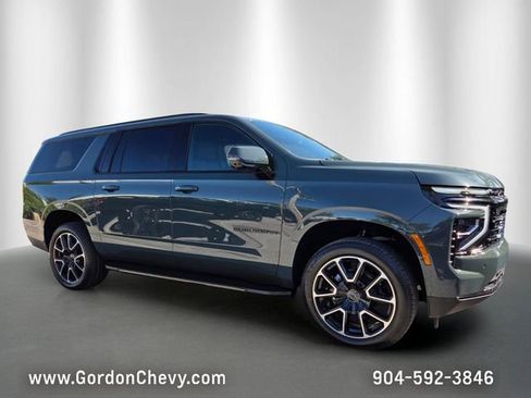 New 2026 Chevrolet Suburban RST w/ Comfort Package AWD/4WD image 10