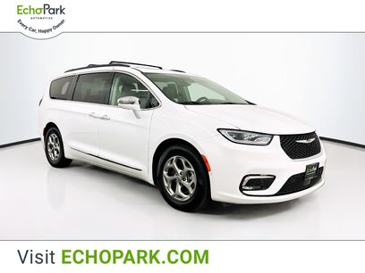 Used 2022 Chrysler Pacifica Limited