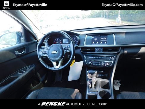Used 2018 Kia Optima S w/ Panoramic Sunroof Package FWD image 2