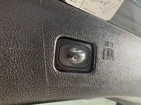 Used 2018 Ford Edge SEL w/ Equipment Group 201A AWD/4WD image 30