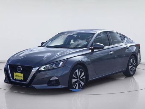 Used 2019 Nissan Altima 2.5 SV FWD image 1