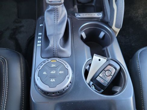 New 2026 Ford Bronco Badlands image 18