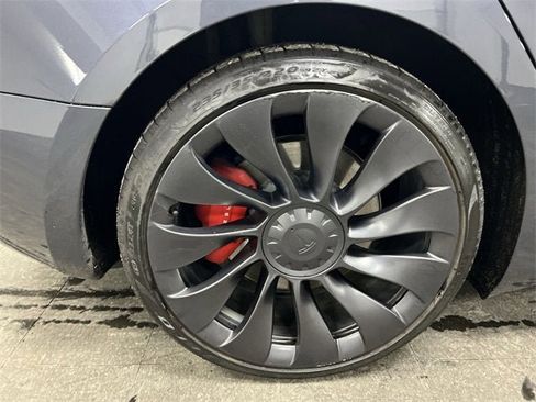 Used 2023 Tesla Model 3 Performance image 33