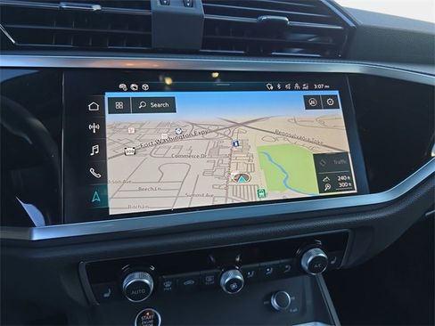 Certified 2024 Audi Q3 2.0T Premium Plus image 25