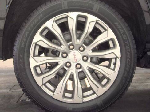 Used 2023 GMC Yukon Denali AWD/4WD image 9