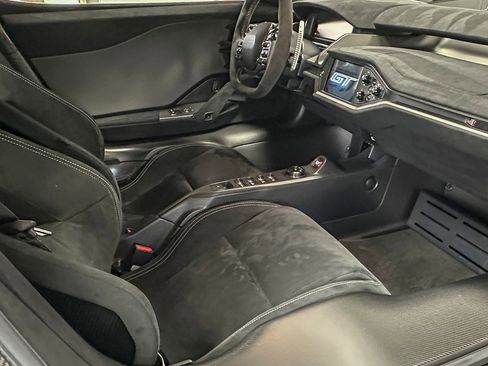 Used 2020 Ford GT Carbon Series image 38