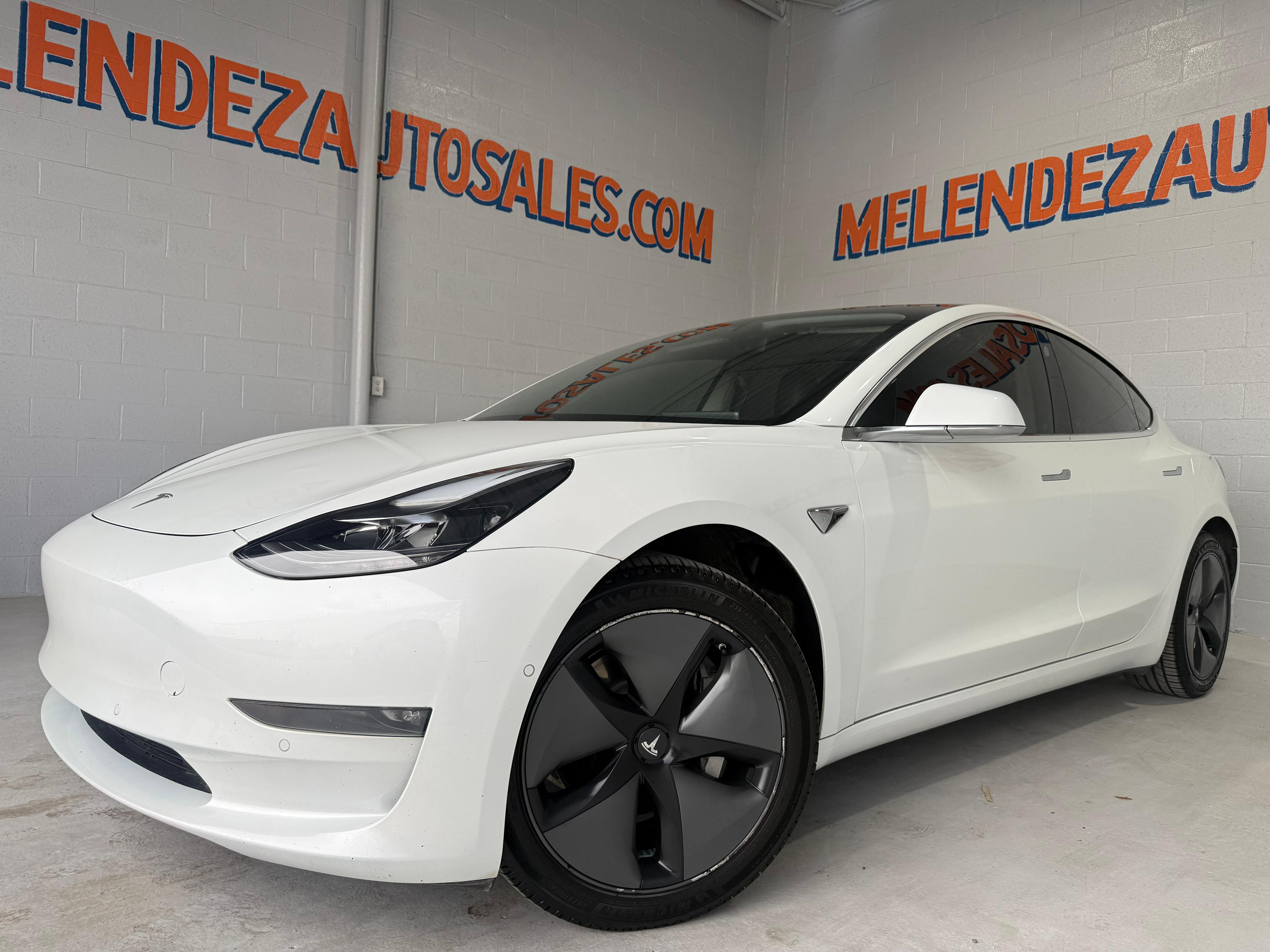 Used 2018 Tesla Model 3 Mid Range RWD image 1