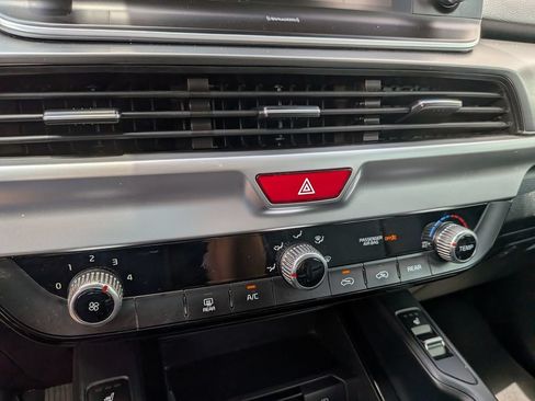 Used 2020 Kia Telluride S FWD image 37